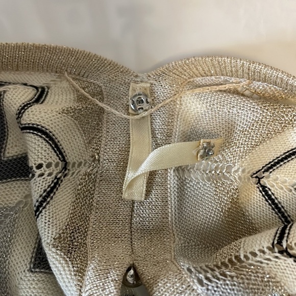 White House Black Market Chevron XS Blouse Top Metallic Chevron Pattern - Picture 14 of 16